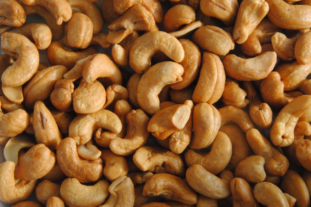 มะม่วงหิมพานต์ (Cashew Nut)